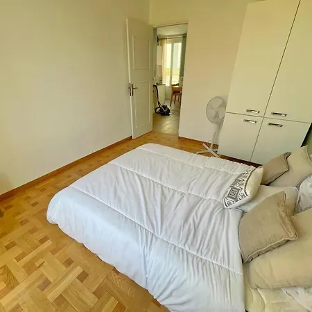 Escapade Azureenne Apartman *